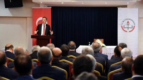 Bakan Selçuk, il millî eğitim müdürleriyle bir araya geldi